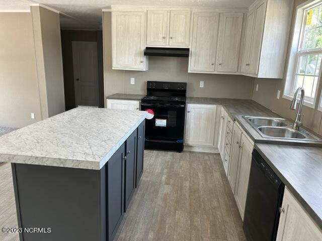 2992 Basstown Road Clinton, NC 28328 - Photo 3 of 12 Kitchen 2
