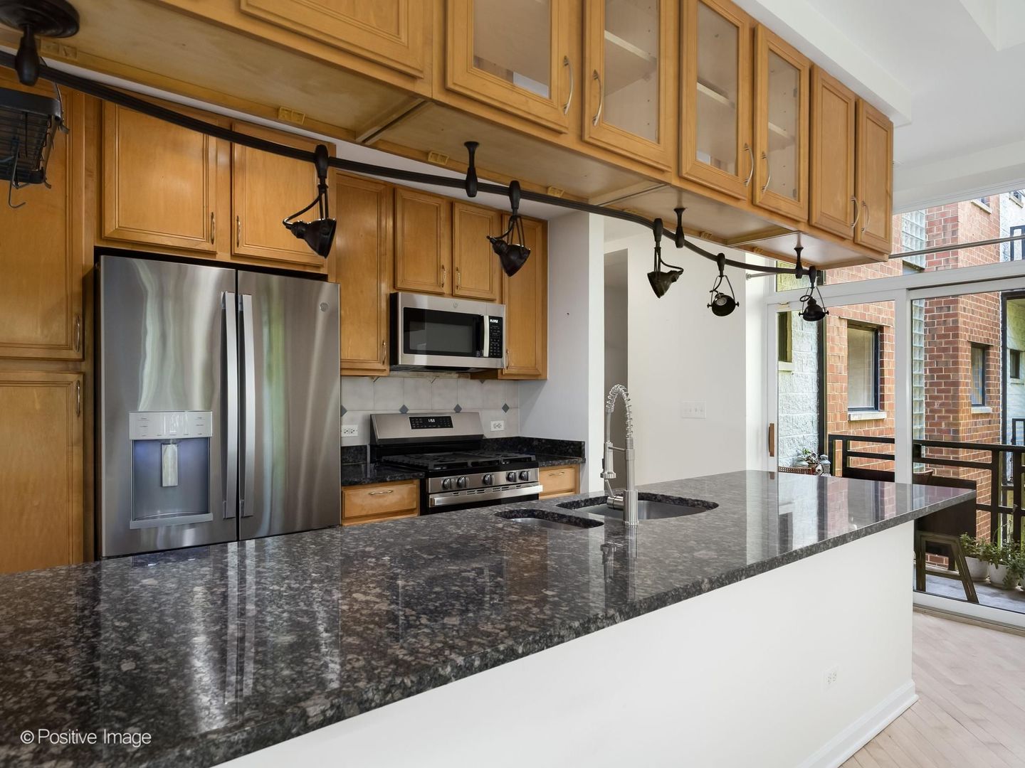 2317 West Wolfram Street, Unit 411 Chicago, IL 60618 - Photo 12 of 20