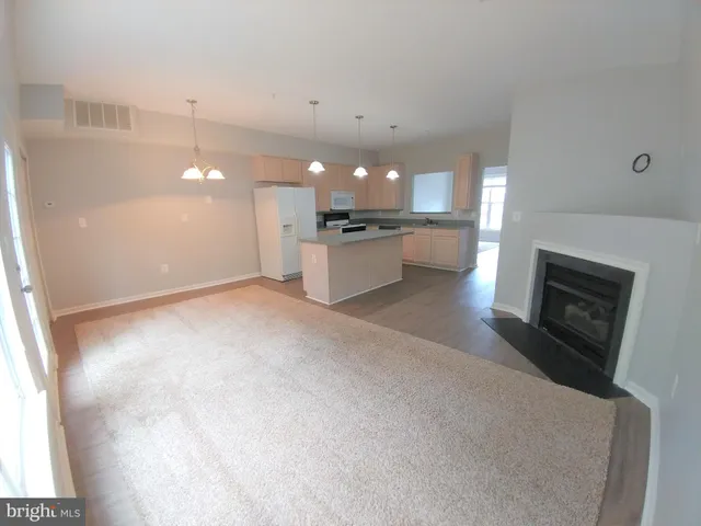 $2,600 | 8 Harbour Heights Drive, Annapolis, MD 21401