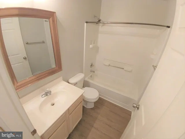 $2,600 | 8 Harbour Heights Drive, Annapolis, MD 21401