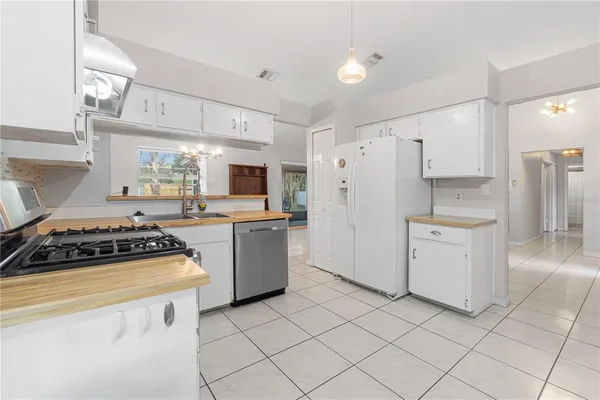 $359,999 | 110 Baywest Drive, Orlando, FL 32835