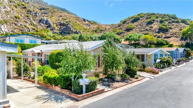 $2,765 | 24 Gitana Avenue, Unit 164, Camarillo, CA 93012