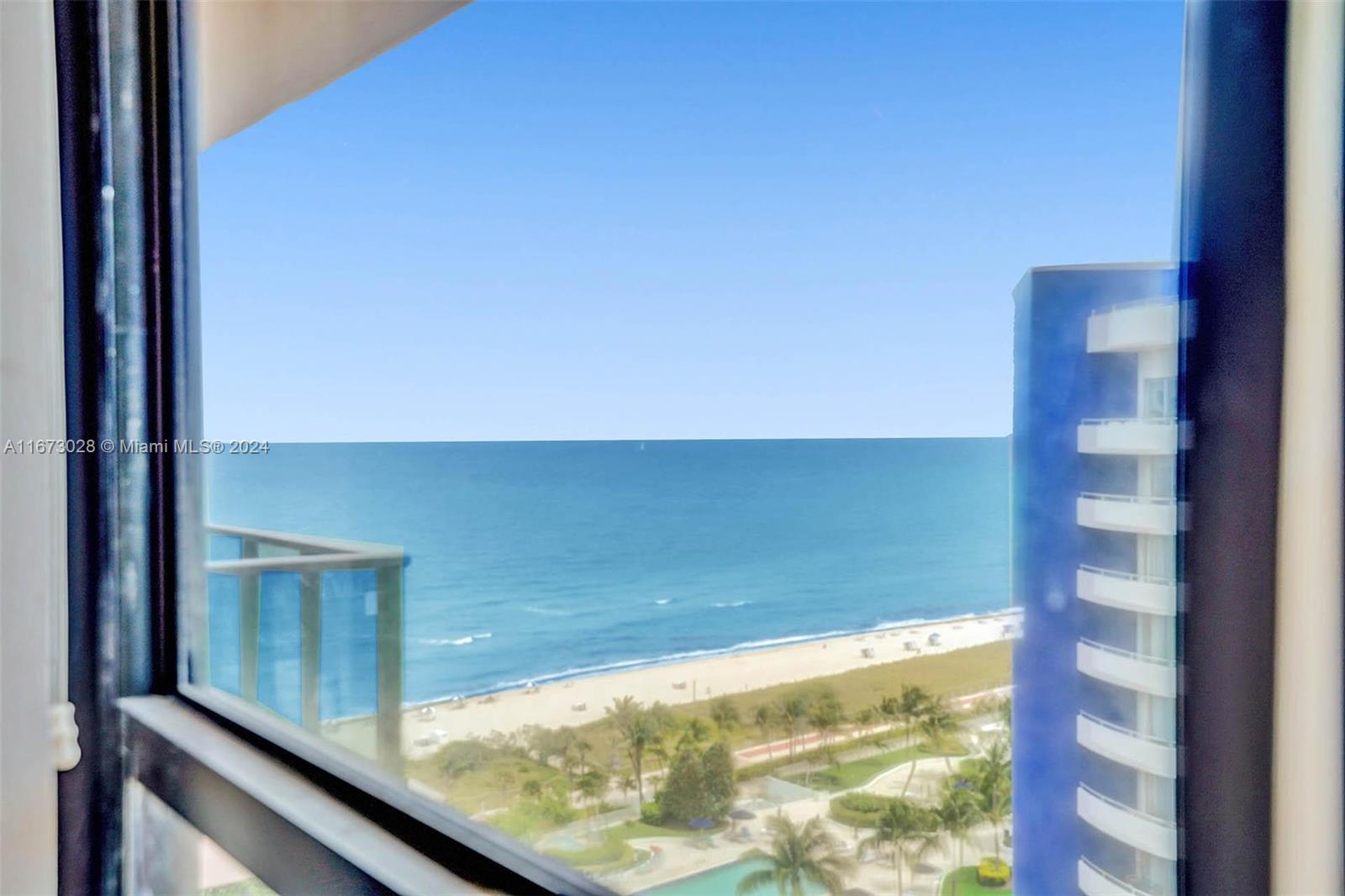 5225 Collins Avenue, Unit PH7 Miami Beach, FL 33140 - Photo 34 of 50 a view of balcony