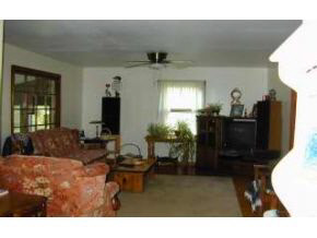 10226 Stogsdill Road Bloomington, IN 47404 - Photo 3 of 8