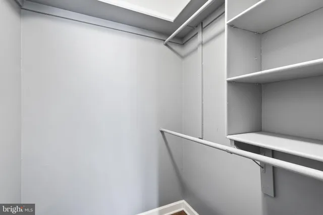 $290,000 | 6001 Arlington Boulevard, Unit 102, Falls Church, VA 22044