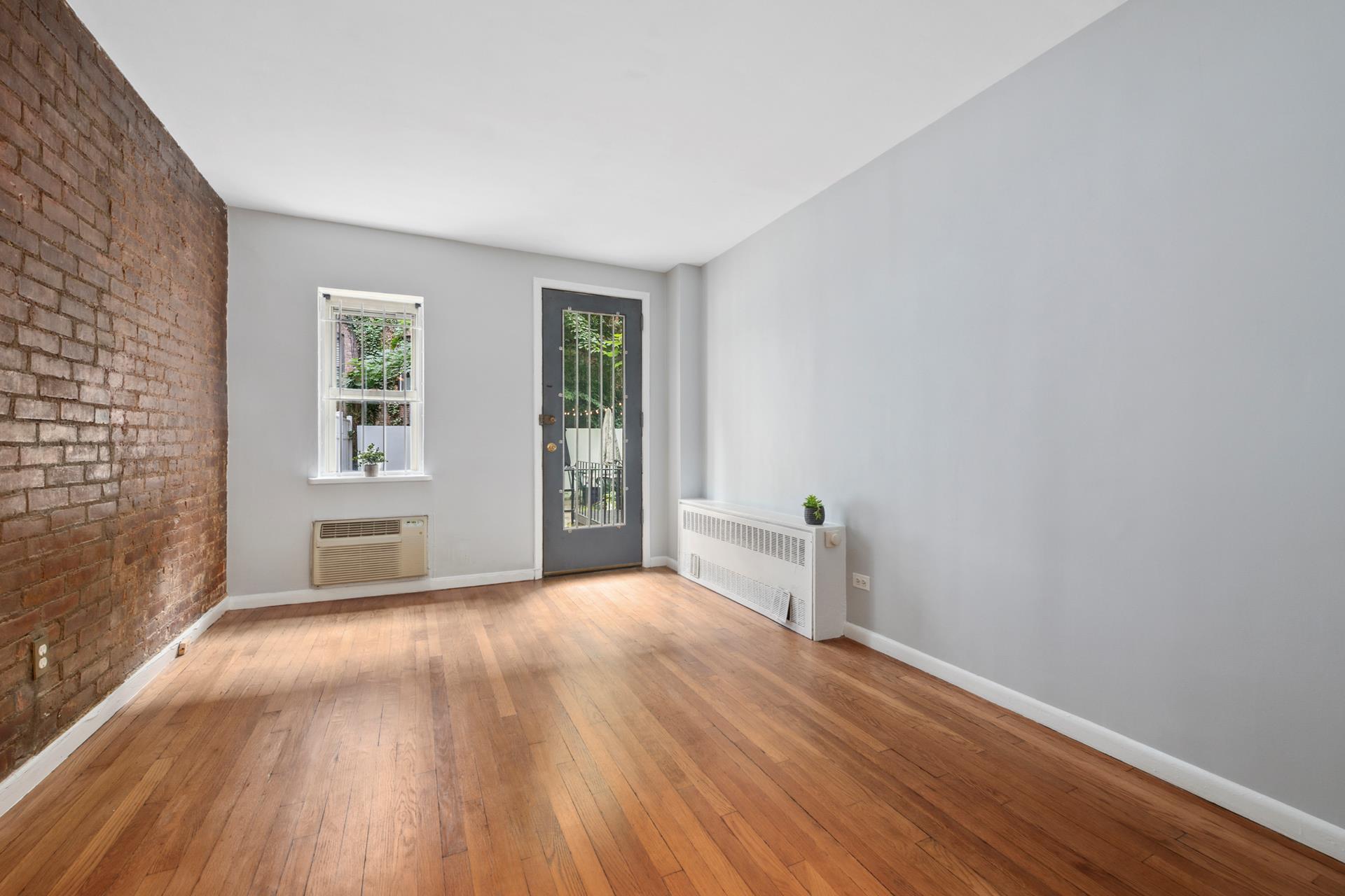 482 East 74th Street, Unit 1C Manhattan, NY 10021 - Photo 6 of 9