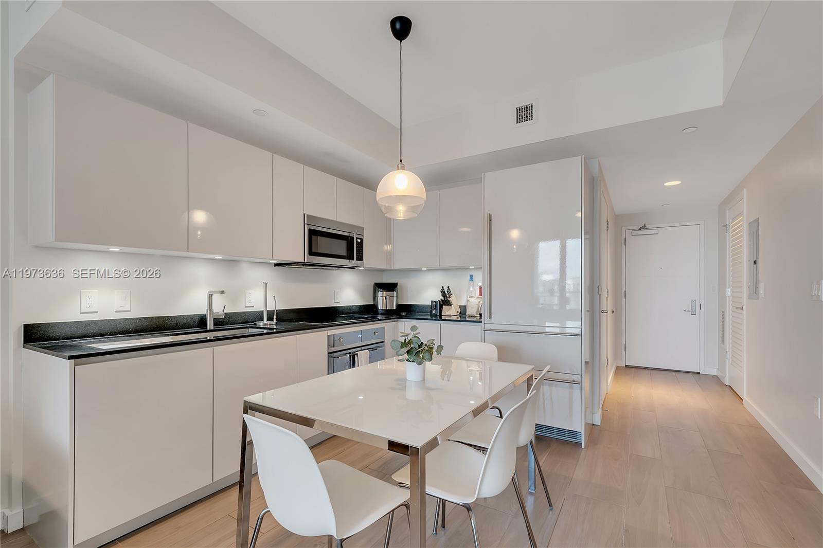 1010 Brickell Avenue, Unit 3510 Miami, FL 33131 - Photo 3 of 13