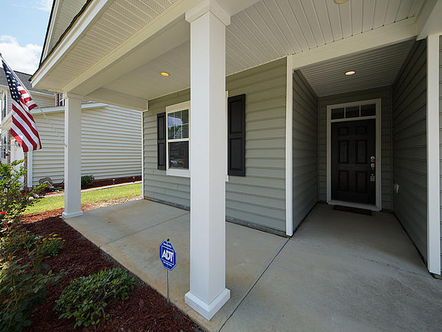 327 Bracken Fern Road Moncks Corner, SC 29461 - Photo 2 of 36 02
