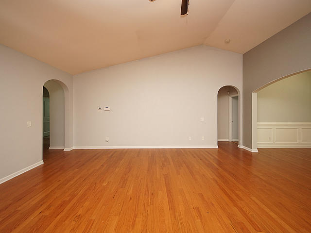 327 Bracken Fern Road Moncks Corner, SC 29461 - Photo 5 of 36 05