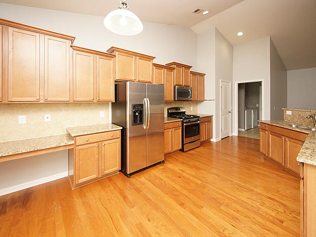 327 Bracken Fern Road Moncks Corner, SC 29461 - Photo 9 of 36 09
