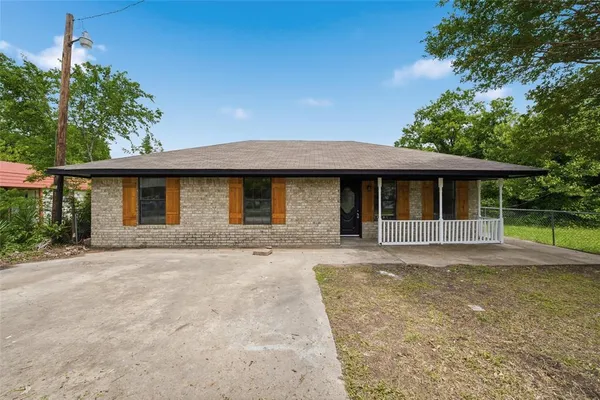 $220,000 | 316 North Elm Street, Mart, TX 76664