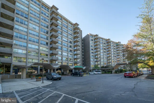 $215,000 | 1001 City Avenue, Unit ED715, Wynnewood, PA 19096