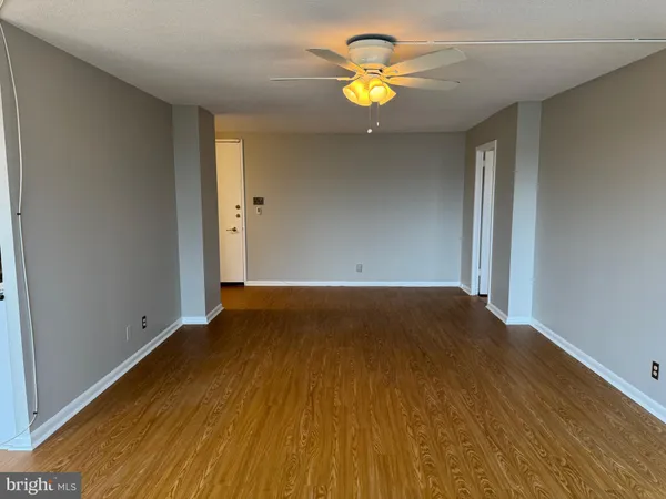 $179,900 | 1001 City Avenue, Unit ED715, Wynnewood, PA 19096