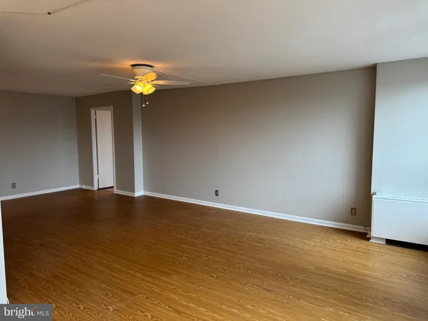 $179,900 | 1001 City Avenue, Unit ED715, Wynnewood, PA 19096