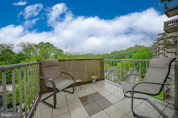 $179,900 | 1001 City Avenue, Unit ED715, Wynnewood, PA 19096