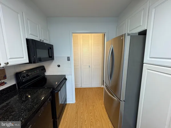 $179,900 | 1001 City Avenue, Unit ED715, Wynnewood, PA 19096