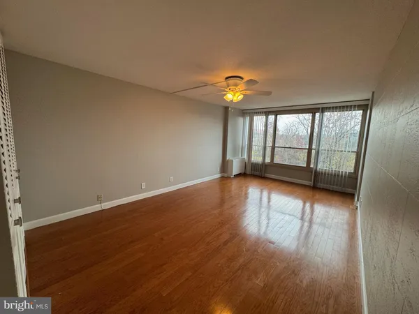 $179,900 | 1001 City Avenue, Unit ED715, Wynnewood, PA 19096