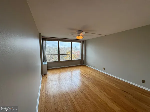 $179,900 | 1001 City Avenue, Unit ED715, Wynnewood, PA 19096