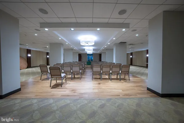 $179,900 | 1001 City Avenue, Unit ED715, Wynnewood, PA 19096