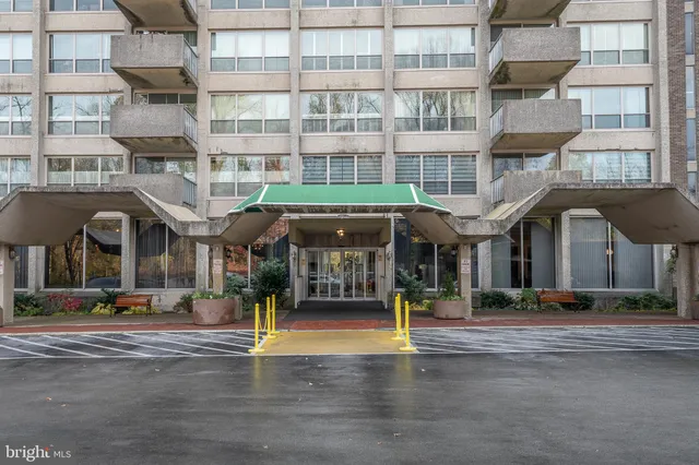 $215,000 | 1001 City Avenue, Unit ED715, Wynnewood, PA 19096