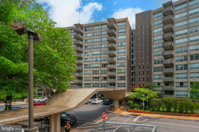 $215,000 | 1001 City Avenue, Unit ED715, Wynnewood, PA 19096