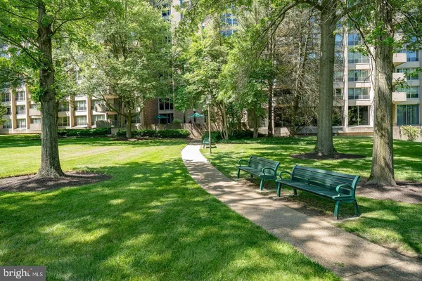 $179,900 | 1001 City Avenue, Unit ED715, Wynnewood, PA 19096