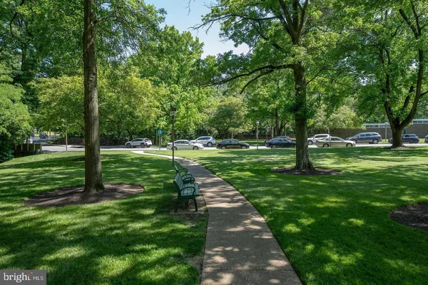 $179,900 | 1001 City Avenue, Unit ED715, Wynnewood, PA 19096