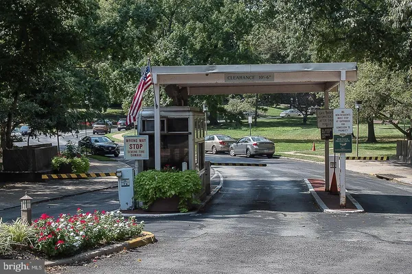 $179,900 | 1001 City Avenue, Unit ED715, Wynnewood, PA 19096