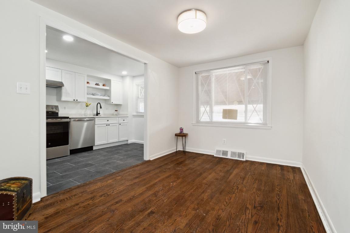 5539 Whitby Road Baltimore, MD 21206 - Photo 7 of 26 Separate Dining Room