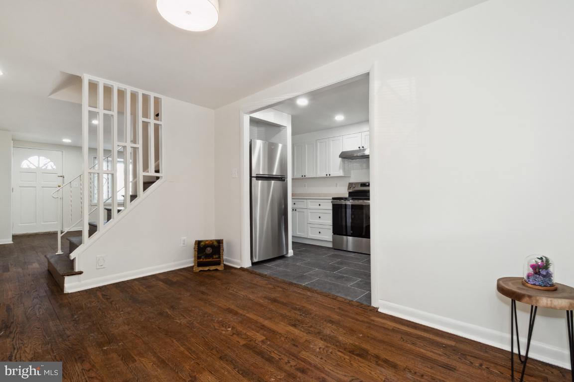 5539 Whitby Road Baltimore, MD 21206 - Photo 9 of 26 Wide opening to and from the kitchen