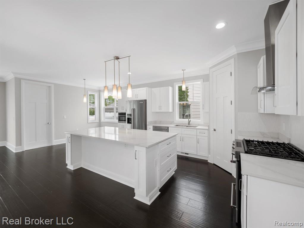 1695 Cole Street Birmingham, MI 48009 - Photo 10 of 39