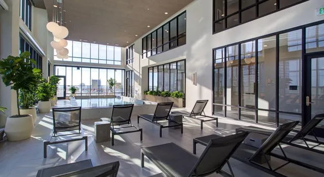 $2,605 | 270 Hennepin Avenue, Unit 1502, Minneapolis, MN 55401