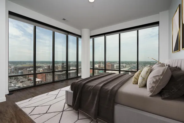 $2,605 | 270 Hennepin Avenue, Unit 1502, Minneapolis, MN 55401