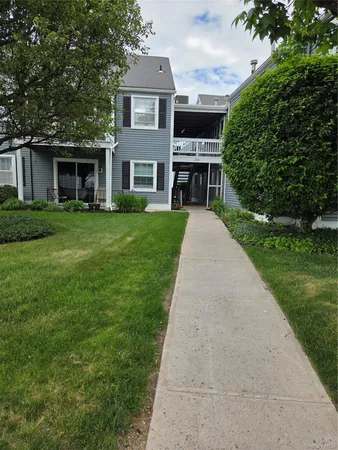 $299,999 | 302 Commons Way, Unit E, Fishkill, NY 12524