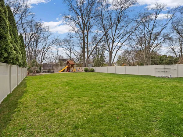 $2,475,000 | 3075 Keystone Road, Northbrook, IL 60062