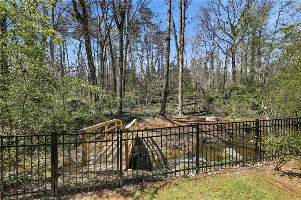 505 Hollydale Court Northwest Atlanta, GA 30342 - Photo 102 of 117