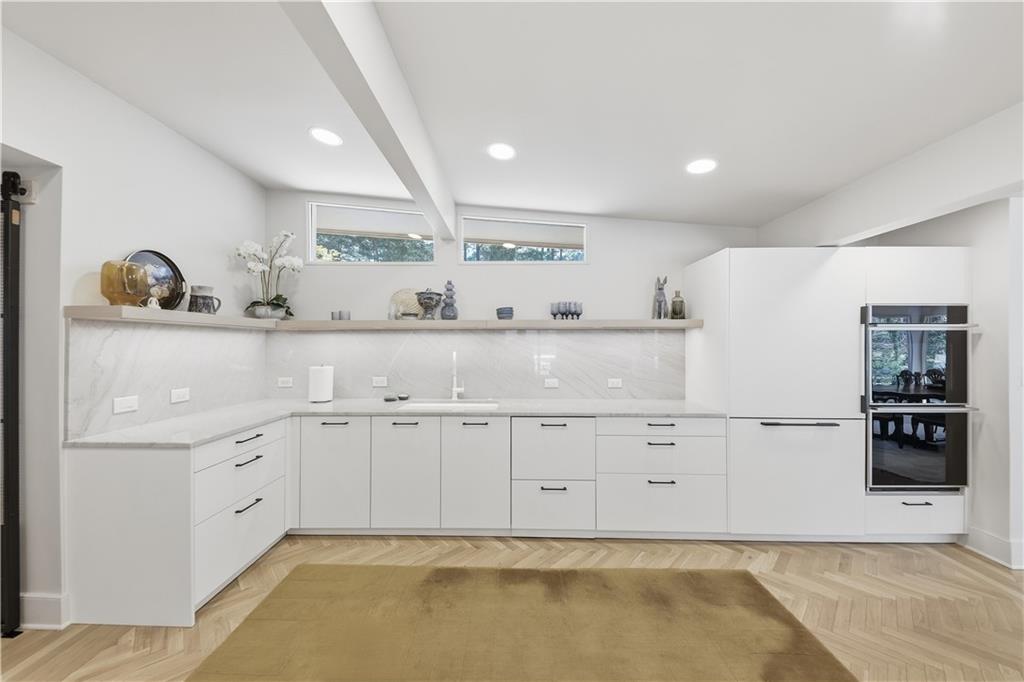 505 Hollydale Court Northwest Atlanta, GA 30342 - Photo 21 of 117