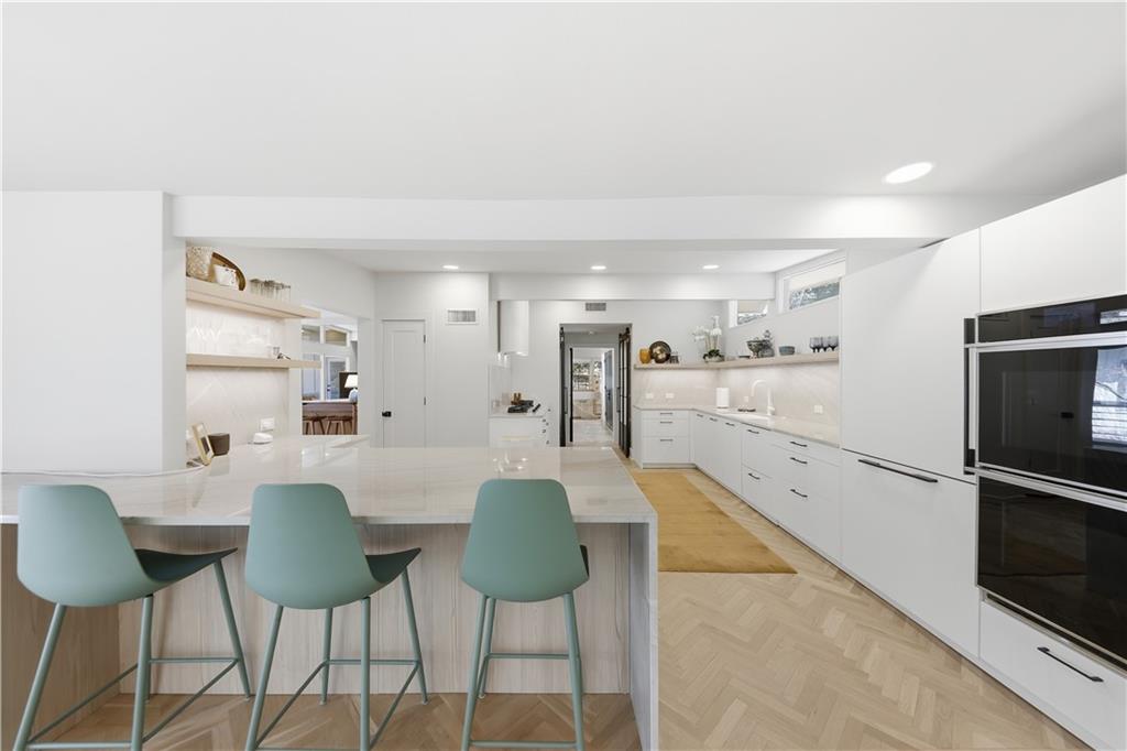 505 Hollydale Court Northwest Atlanta, GA 30342 - Photo 28 of 117