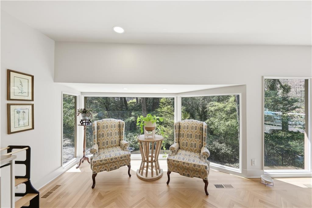 505 Hollydale Court Northwest Atlanta, GA 30342 - Photo 35 of 117