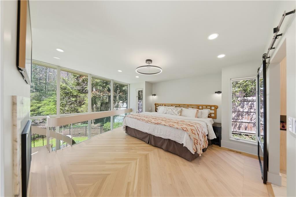 505 Hollydale Court Northwest Atlanta, GA 30342 - Photo 40 of 117