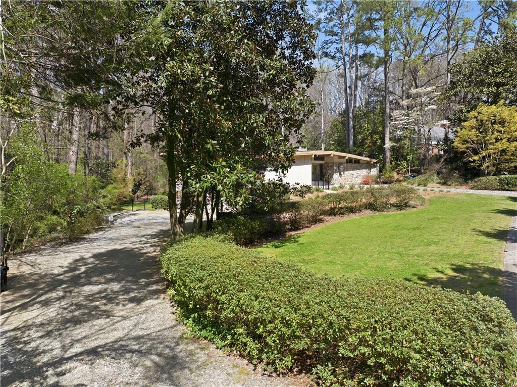 505 Hollydale Court Northwest Atlanta, GA 30342 - Photo 6 of 117 a view of backyard with green space