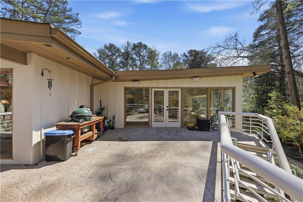 505 Hollydale Court Northwest Atlanta, GA 30342 - Photo 62 of 117