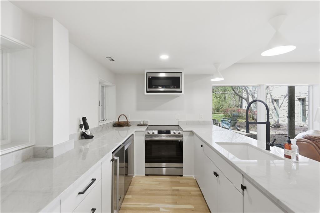 505 Hollydale Court Northwest Atlanta, GA 30342 - Photo 72 of 117