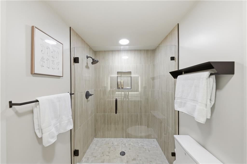 505 Hollydale Court Northwest Atlanta, GA 30342 - Photo 85 of 117