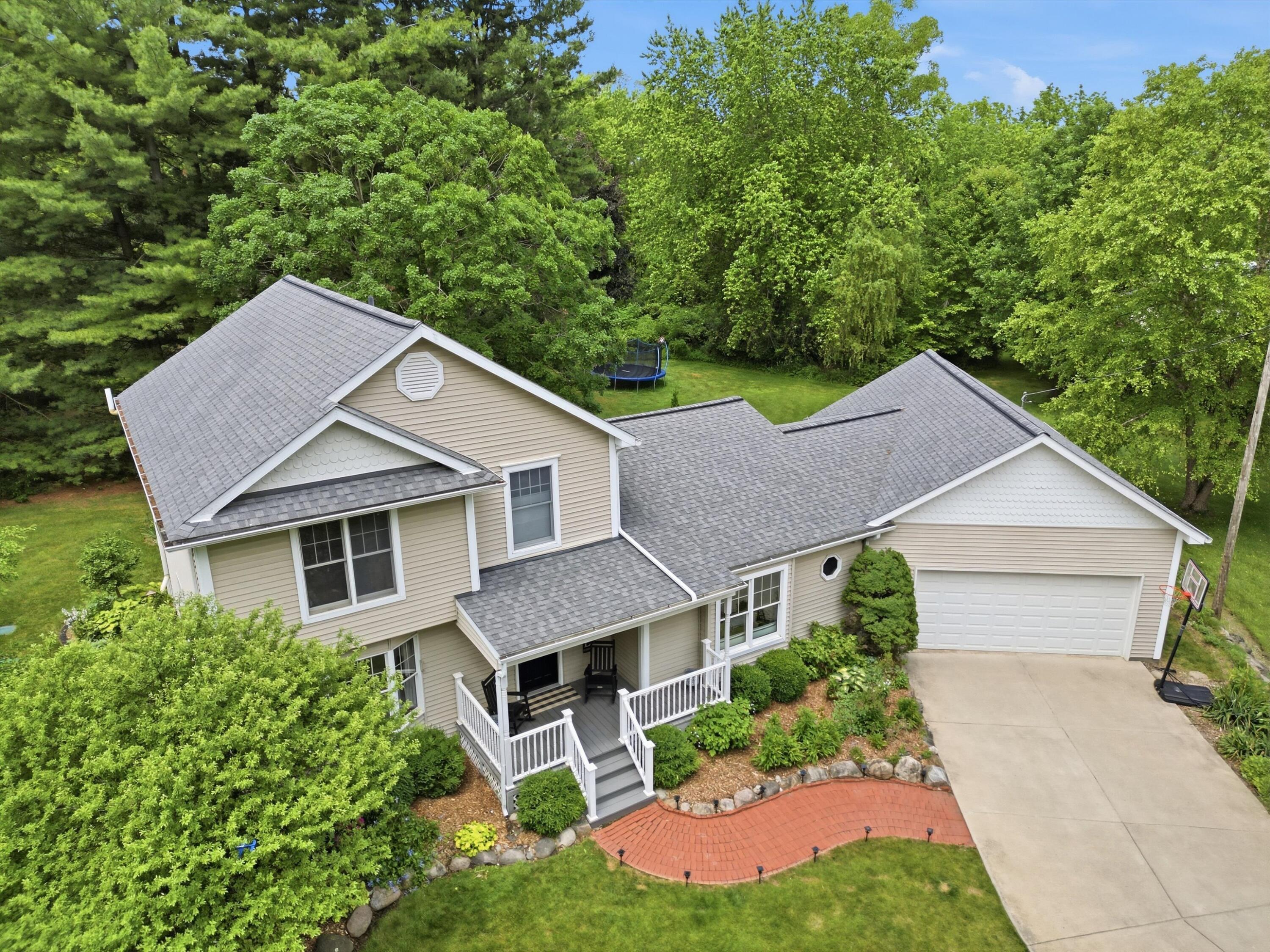 22279 Chubb Road Northville, MI 48167 - Photo 36 of 40 Front 2