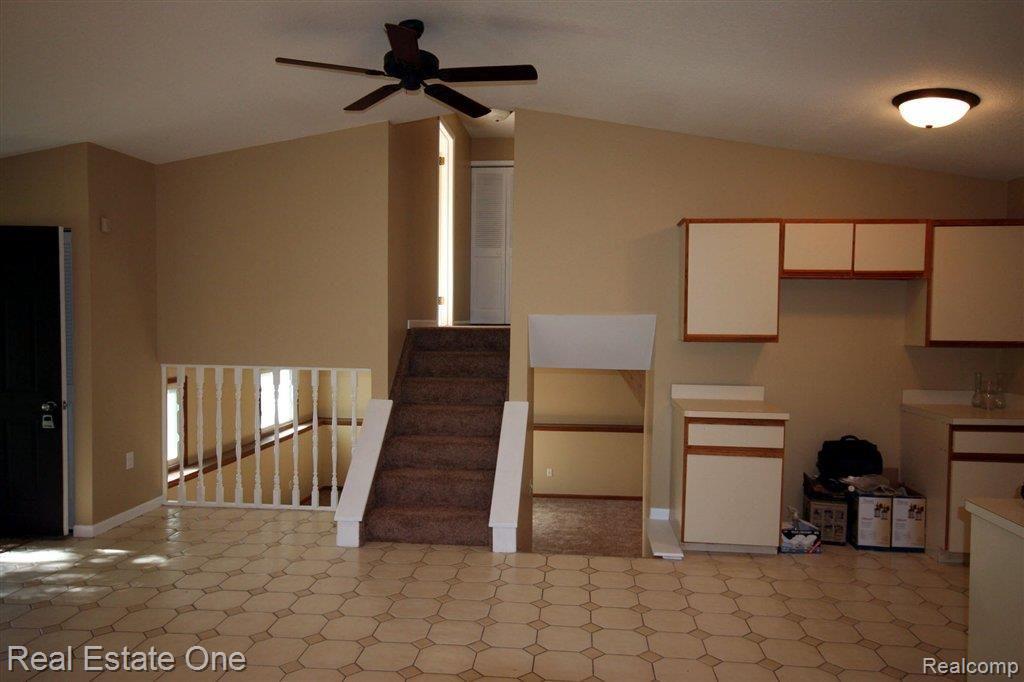 2308 North Vassar Road Davison, MI 48423 - Photo 12 of 12 Open floor plan to living room f