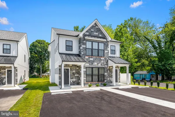 $2,650 | 13 Arbutus Avenue, Unit 1, New Castle, DE 19720