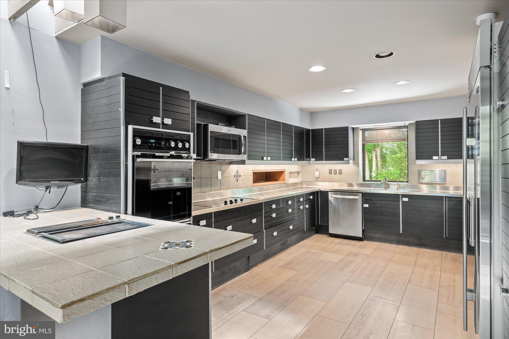 7575 Potomac Fall Road McLean, VA 22102 - Photo 22 of 61