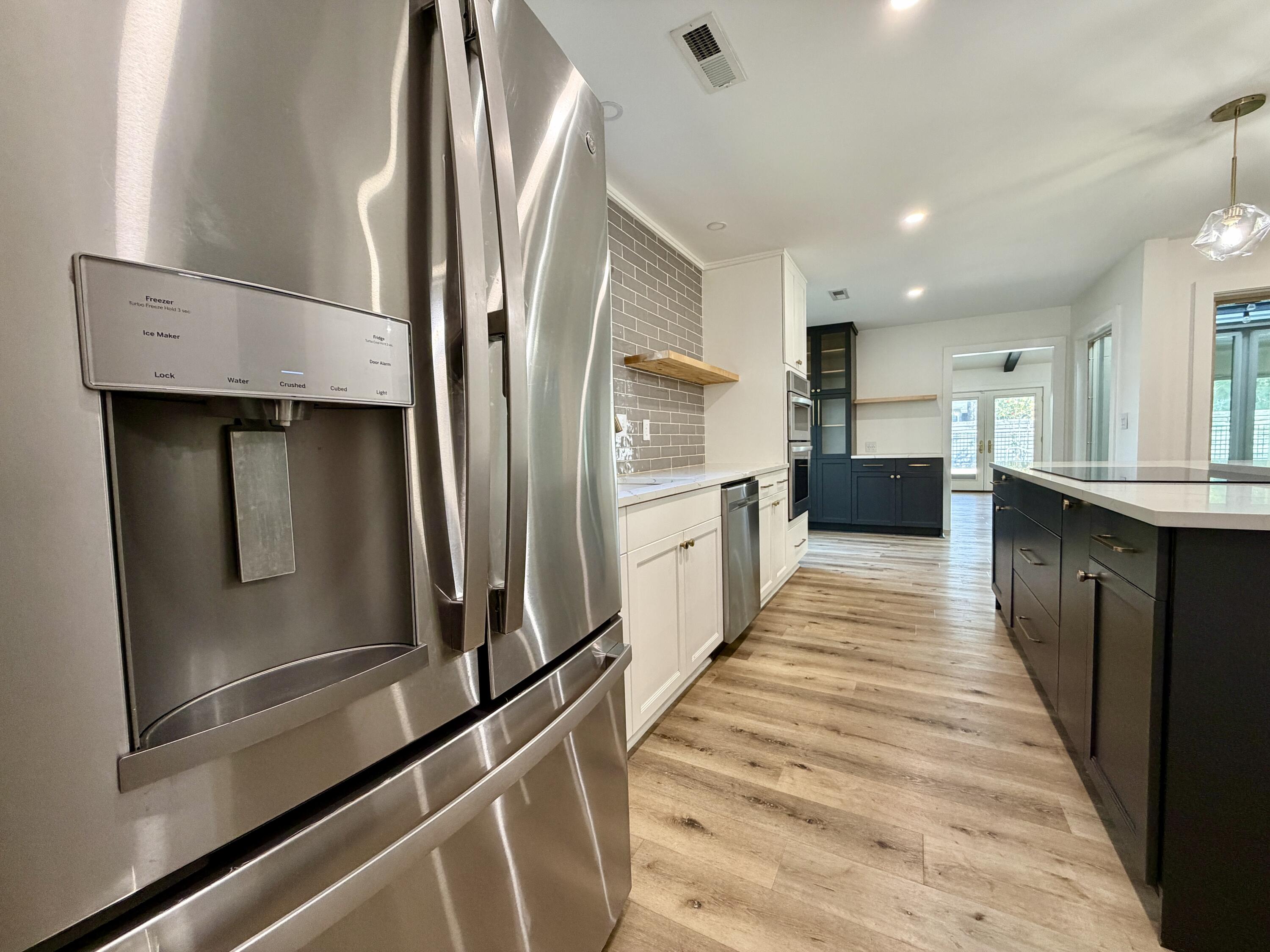 1128 Windsome Place Mount Pleasant, SC 29464 - Photo 17 of 51 Snee Farm Home for Sale