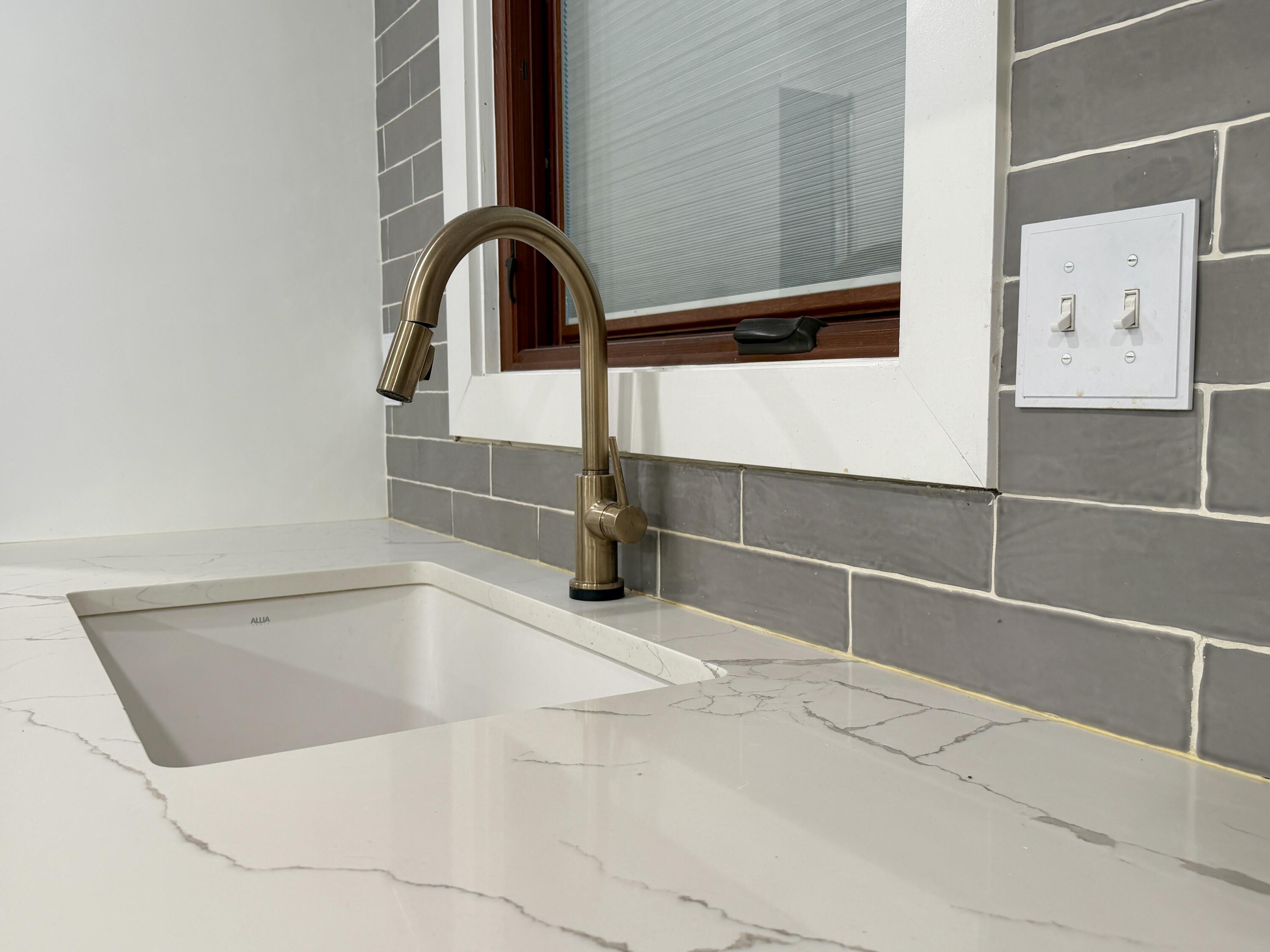 1128 Windsome Place Mount Pleasant, SC 29464 - Photo 22 of 51 Snee Farm Home for Sale